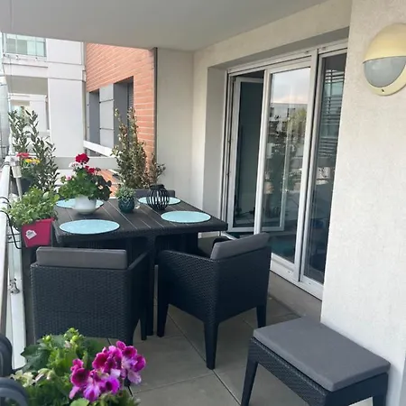 Standing F2 Rivetoile Centre Parking Gratuit Terrasse *